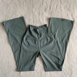 GYMSHARK LEGGINGS ELEVATE FLARED GREEN